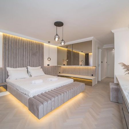 Luxury Villa Christian 우마그 외부 사진