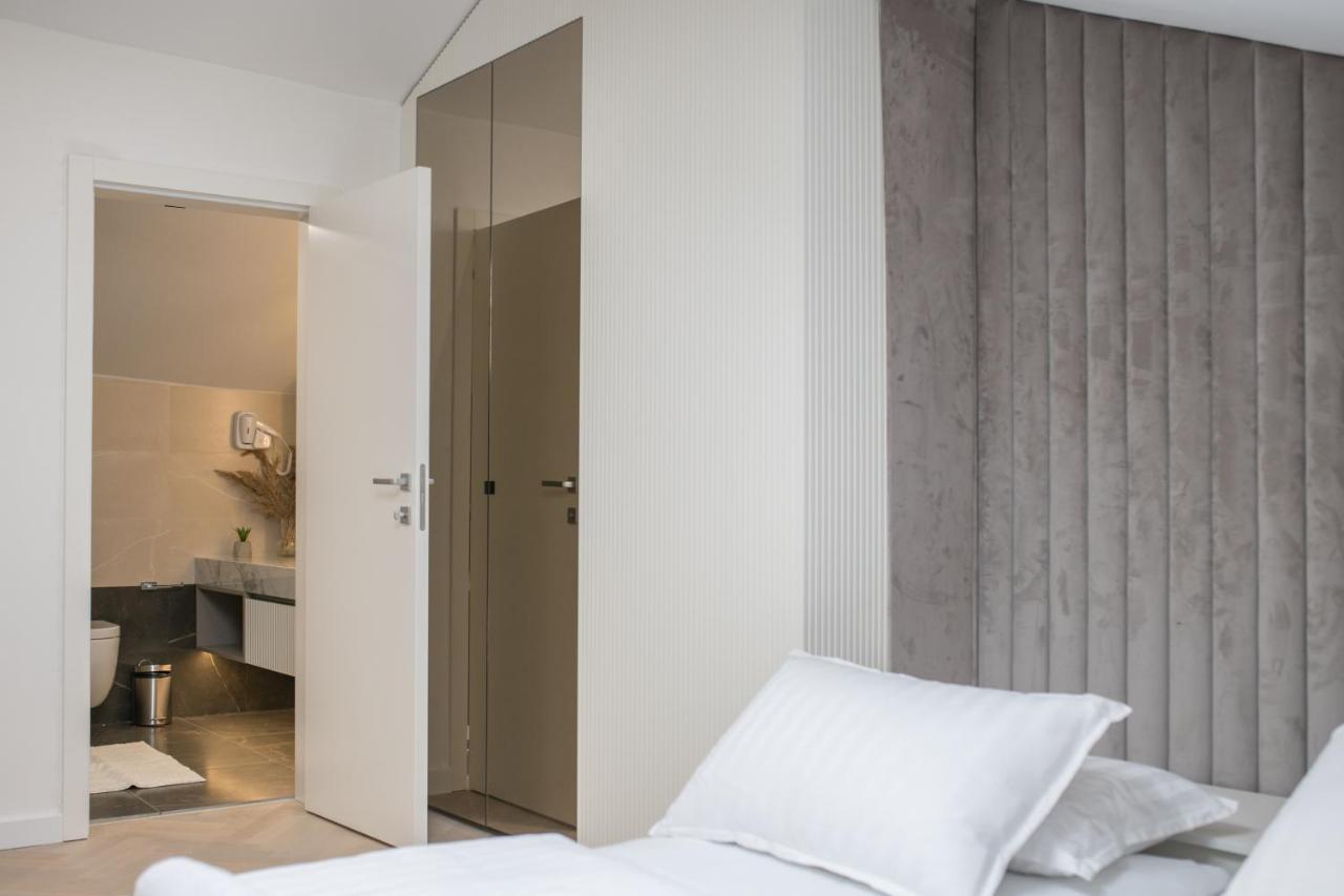 Luxury Villa Christian 우마그 외부 사진