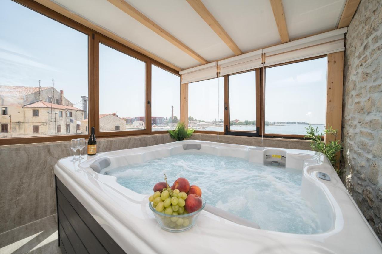 Luxury Villa Christian 우마그 외부 사진